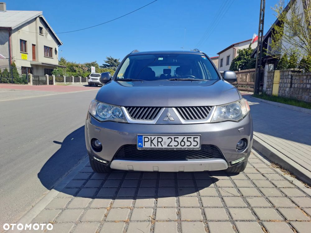 Mitsubishi Outlander 2.2 DID Intense + - 10