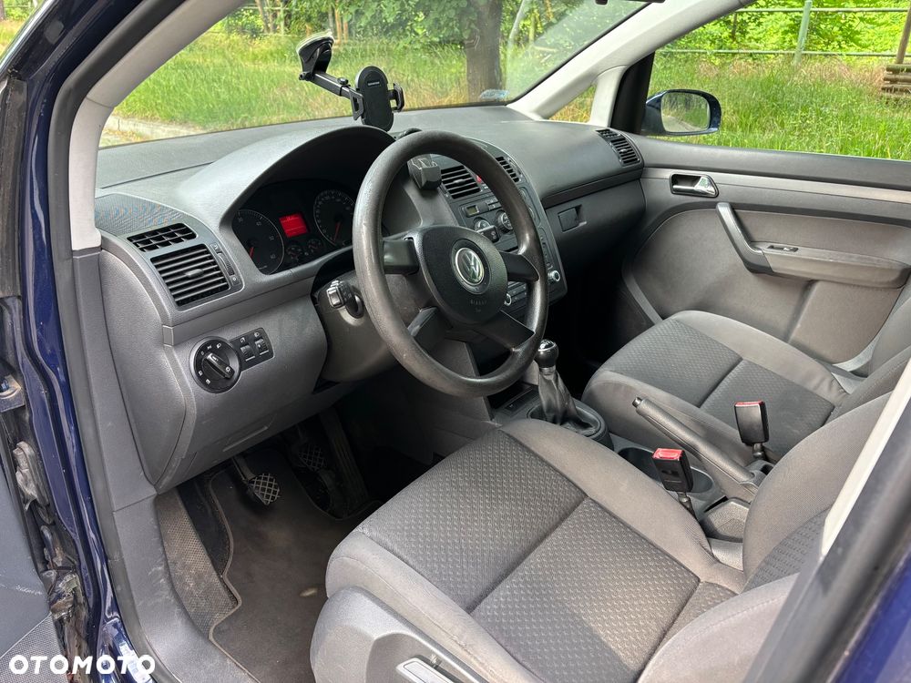 Volkswagen Touran 1.9 TDI Conceptline - 14