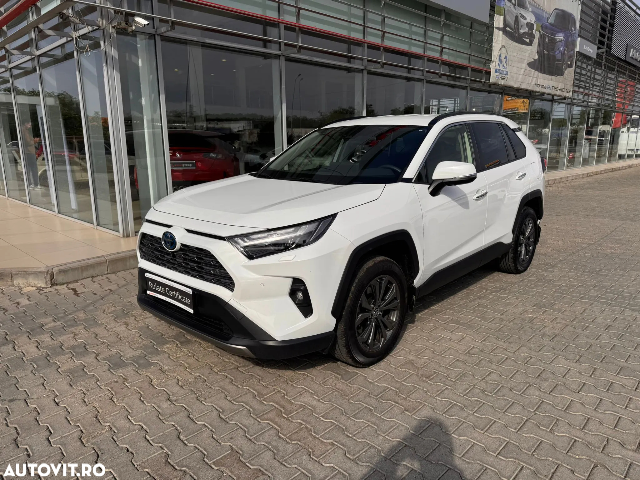 Toyota RAV4 2.5 Hybrid VVT-iE 4x4 Luxury - 2