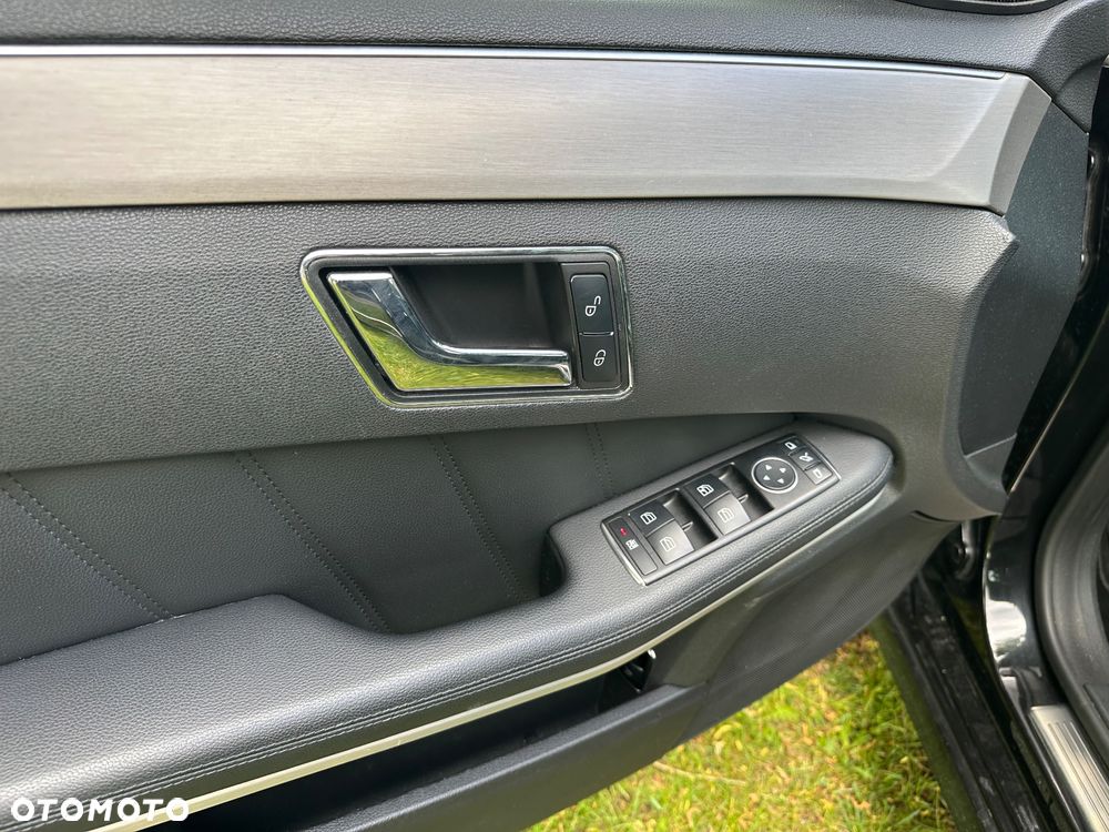 Mercedes-Benz Klasa E 250 CDI DPF BlueEFFICIENCY Automatik Avantgarde - 16