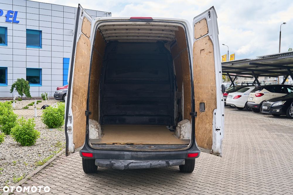 Mercedes-Benz Sprinter 310 - 11