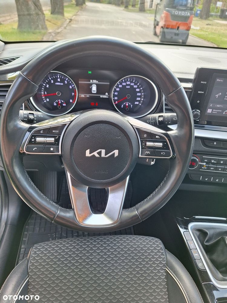 Kia Ceed 1.5 T-GDI L - 28