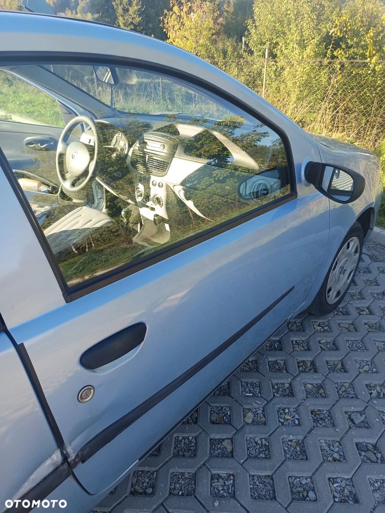Fiat Punto 2005 photo 4