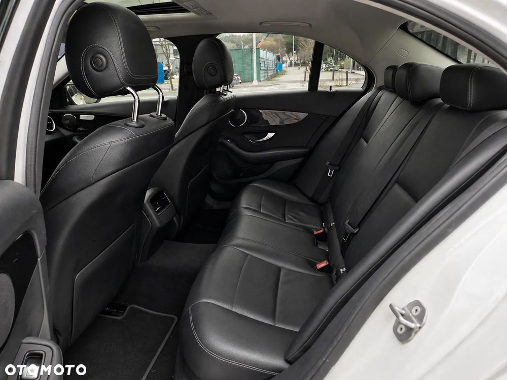 Mercedes-Benz Klasa C 250 9G-TRONIC Exclusive - 8