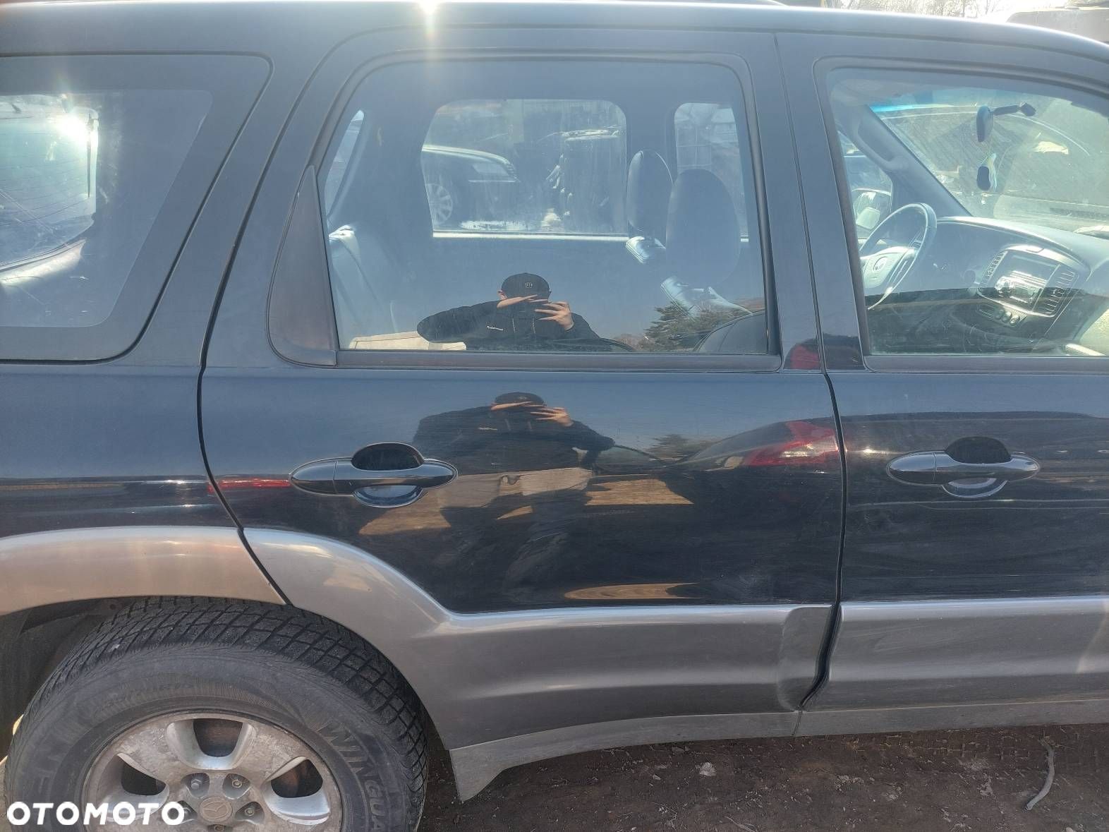 DRZWI KOMPLETNE PRAWY TYŁ MAZDA TRIBUTE PRZEDLIFT - 1