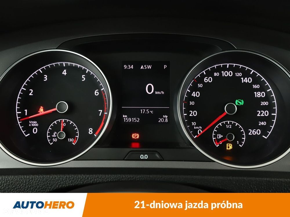 Volkswagen Golf - 20