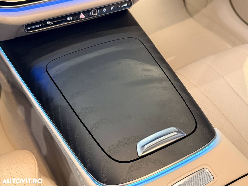 Mercedes-Benz E 220 d 4MATIC MHEV - 29