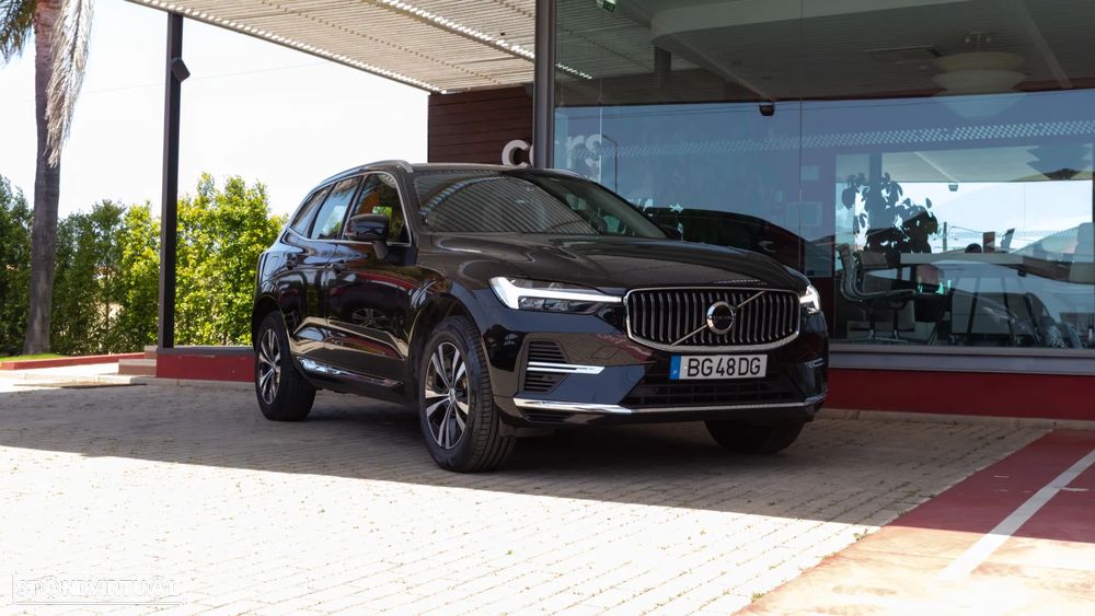 Volvo XC 60 2.0 T6 PHEV Core AWD - 2