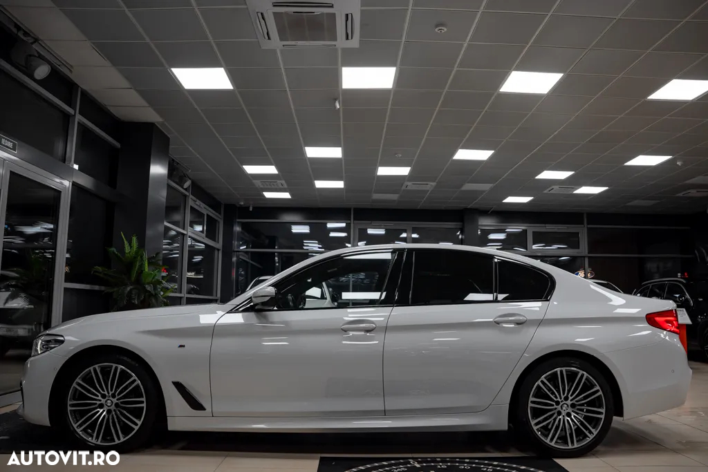 BMW Seria 5 530d xDrive AT - 39