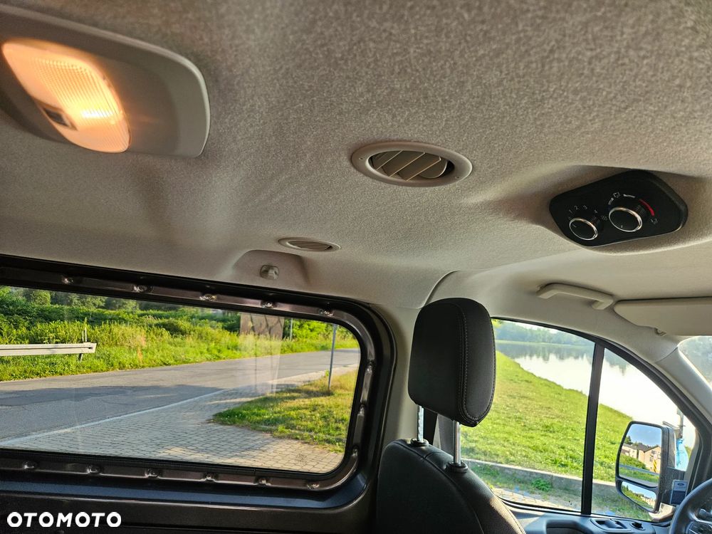 Ford Transit Custom Kombi 320 L1H1 Sport - 17
