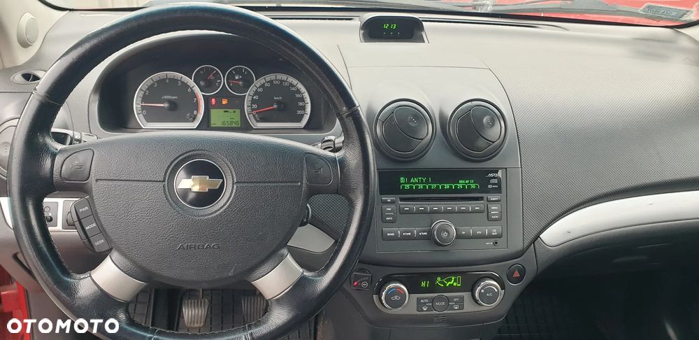 Chevrolet Aveo 1.4 16V Base - 11