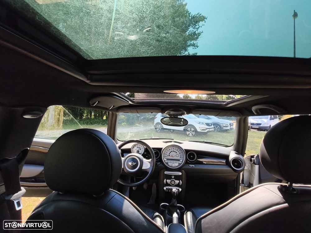 MINI 3 Portas Cooper D - 17