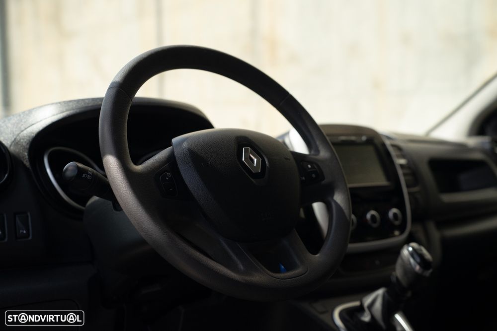 Renault Trafic 2.0 Dci - 10