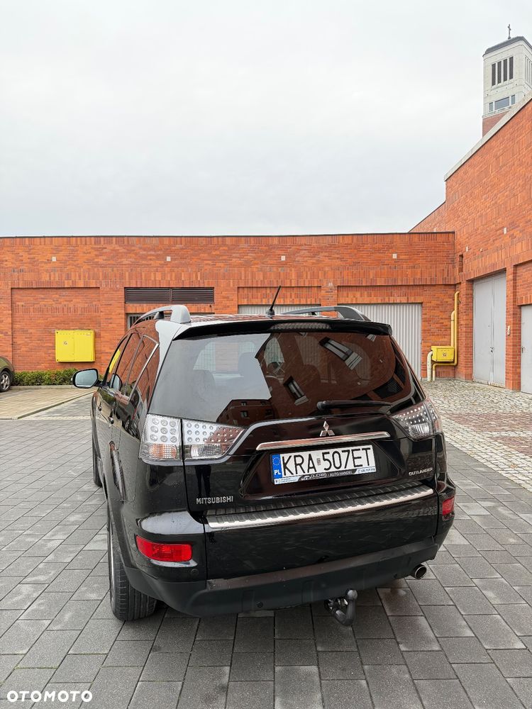 Mitsubishi Outlander 2.0 Intense + 2WD EU5 CVT - 19