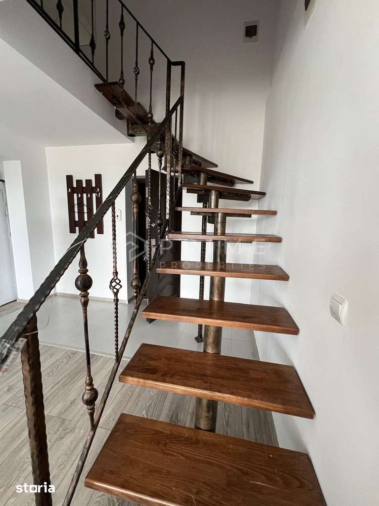 Apartament penthouse cu 4 camere de vânzare în Cornișa - Imagine principală: 3/11