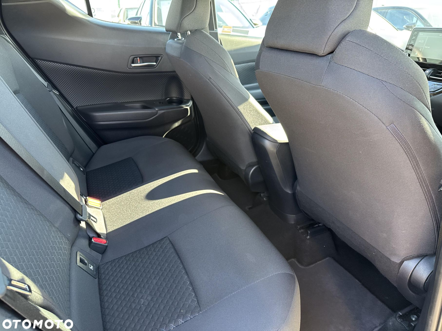 Toyota C-HR - 10