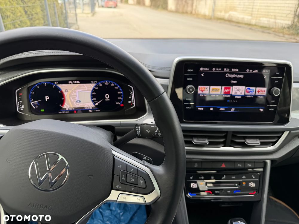 Volkswagen T-Roc - 21