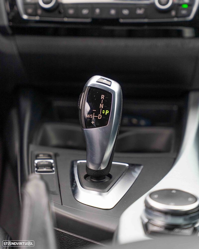 BMW 116 d Pack M Shadow Auto - 23