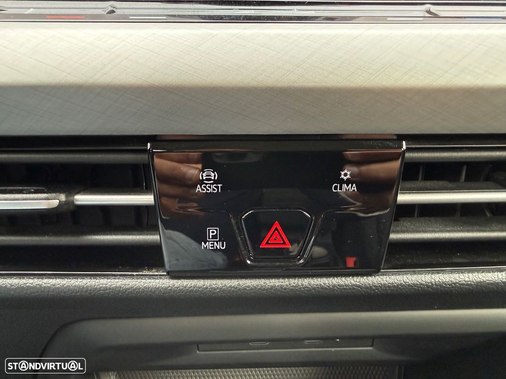 VW Golf 1.5 eTSI Life DSG - 27