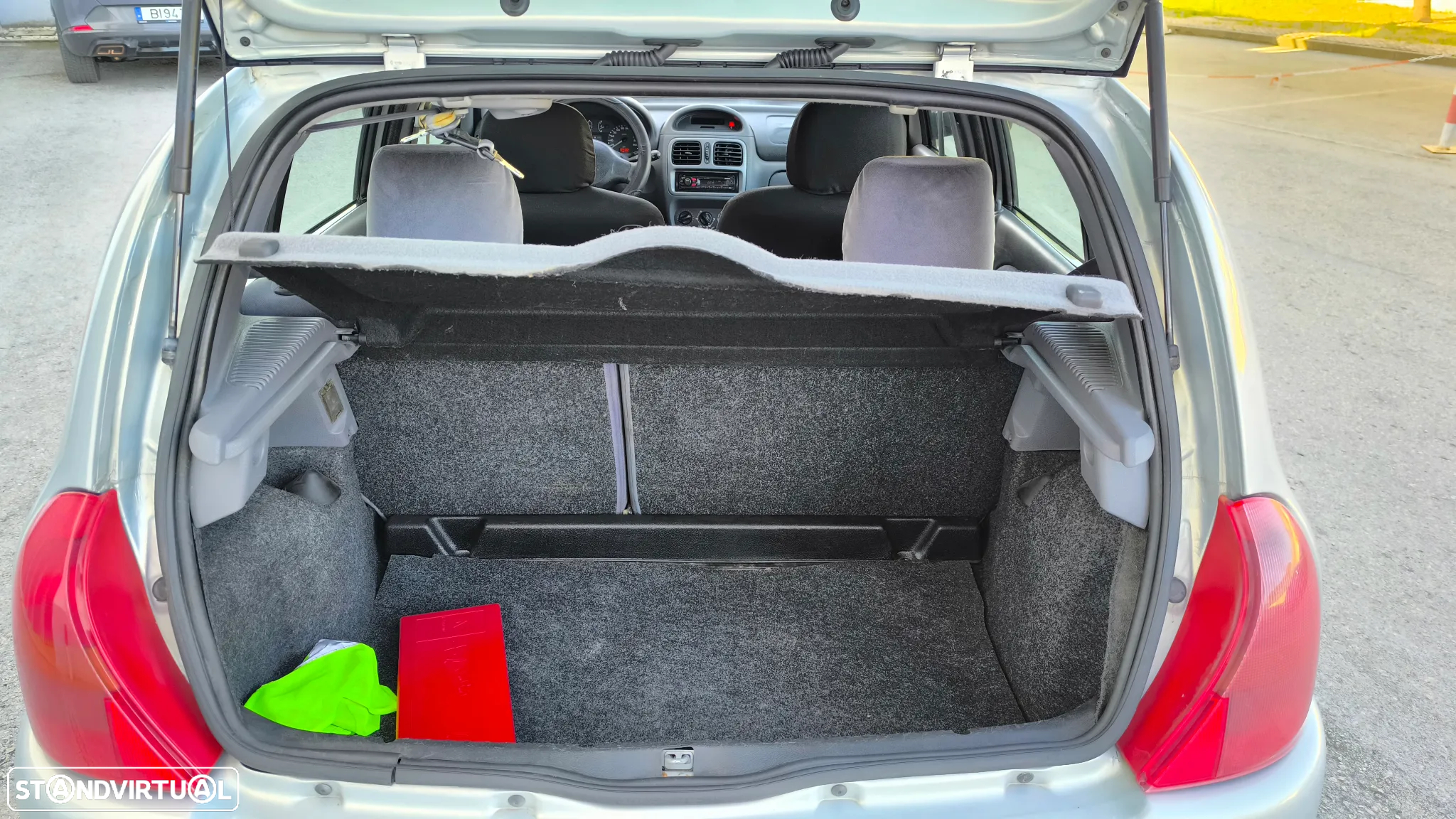 Renault Clio 1.2 RXE - 12