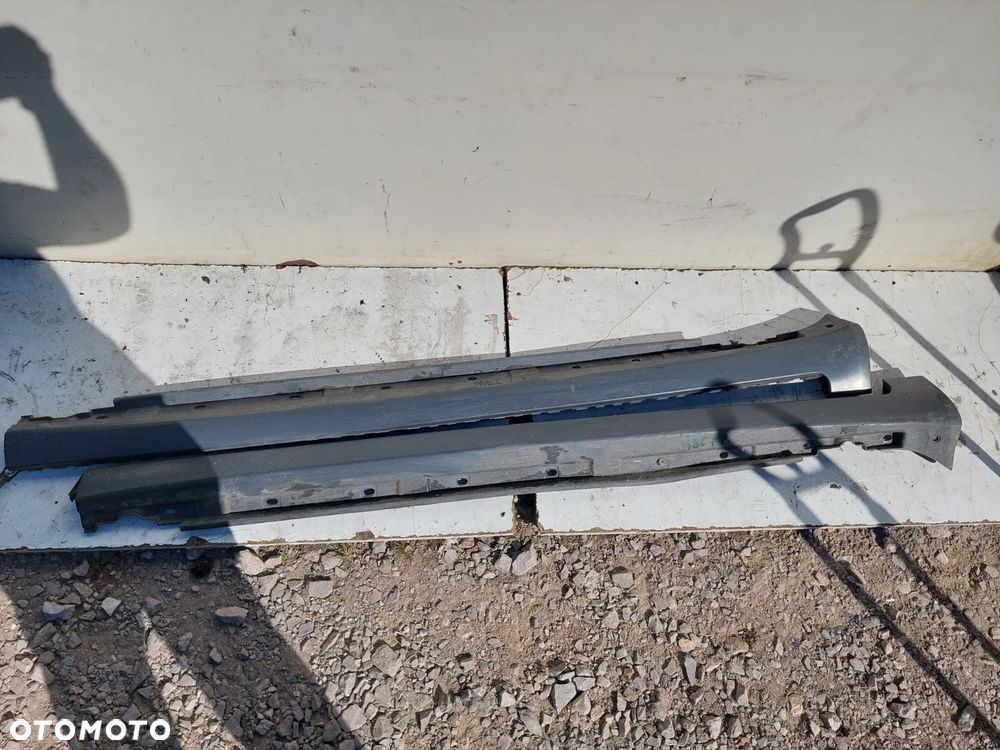 LISTWA PROGOWA AUDI A4 B6 B7 KOMBI SEDAN PRAWA LEWA NAKŁADKA