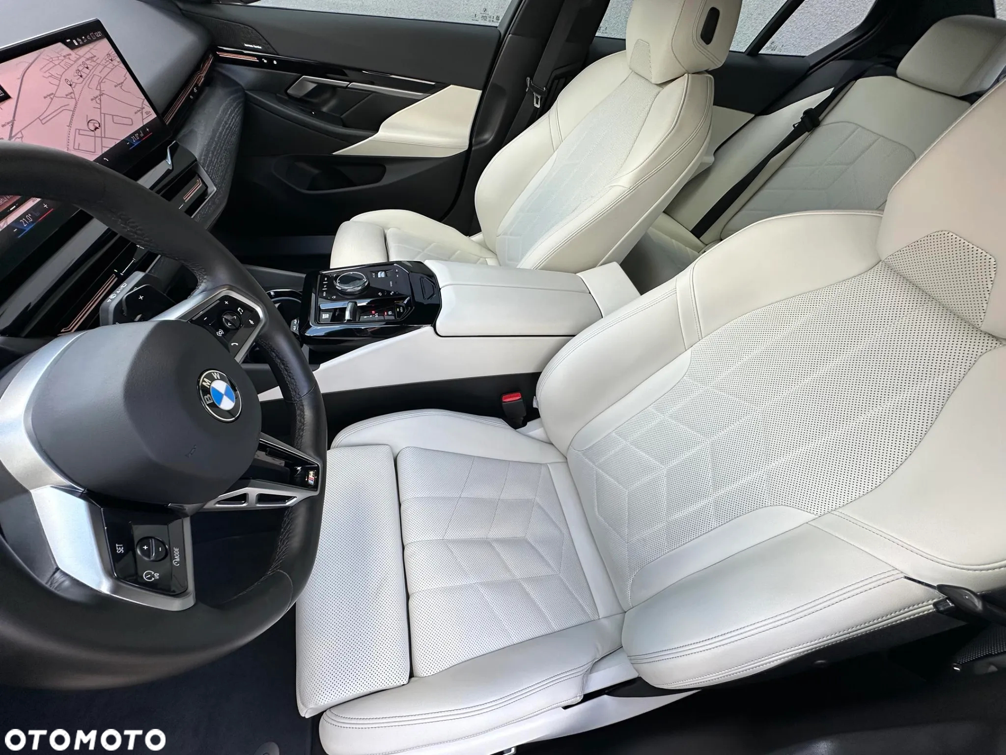 BMW Seria 5 520d xDrive mHEV - 11