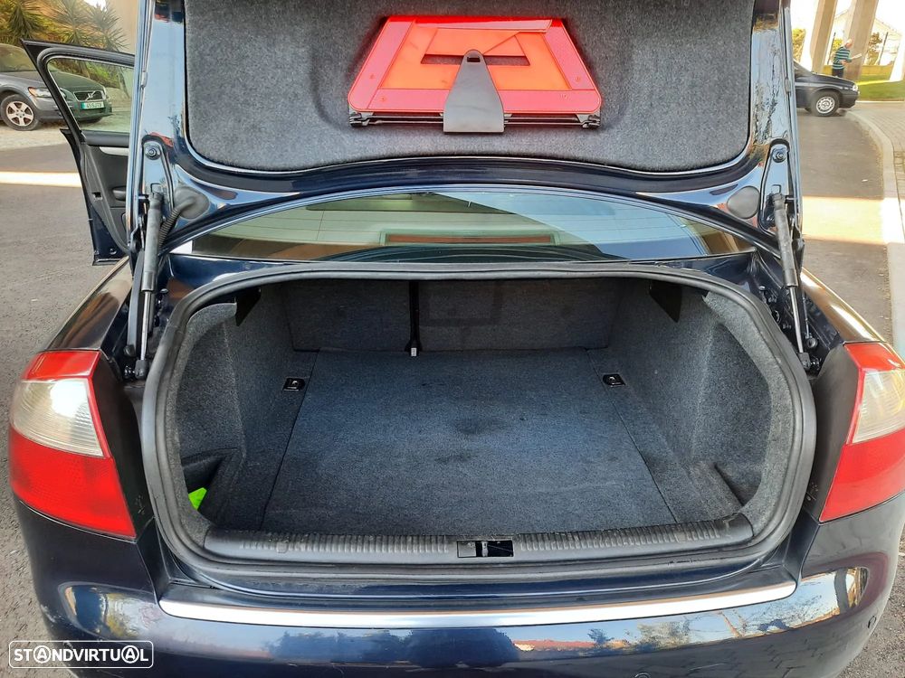 Audi A4 1.9 TDI m6 Sport - 14