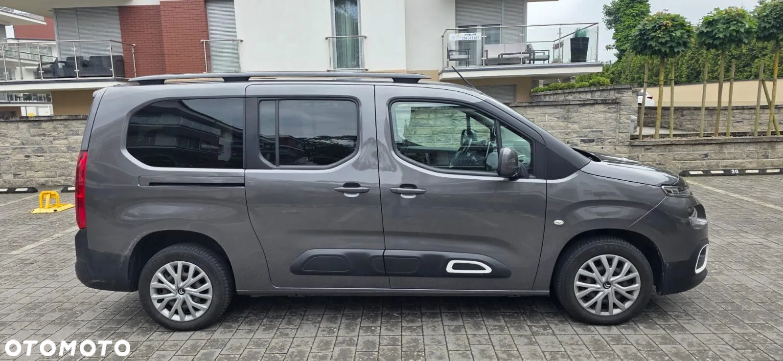 Citroën Berlingo XL 1.2 PureTech Shine S&S (7-os.) - 1