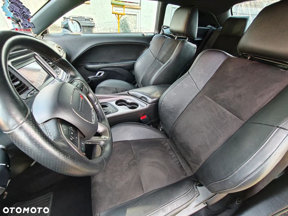 Dodge Challenger Automatik R/T Plus - 24