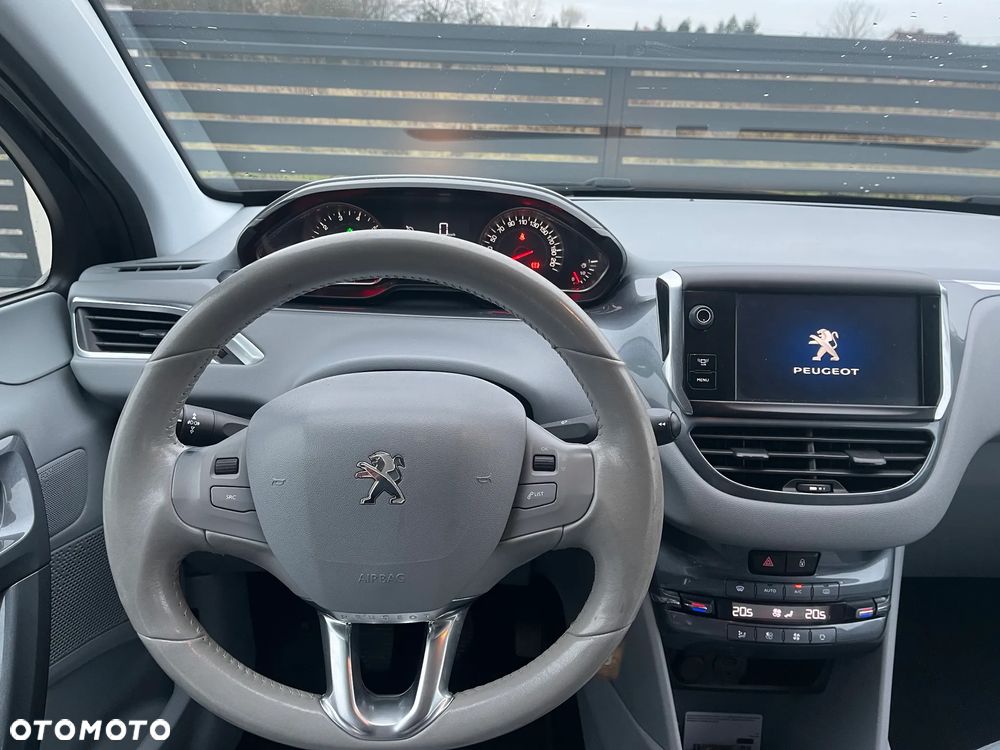 Peugeot 208 - 7