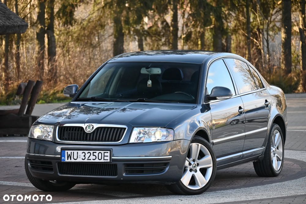 Skoda Superb 2.0 TDI DPF Prestige - 4