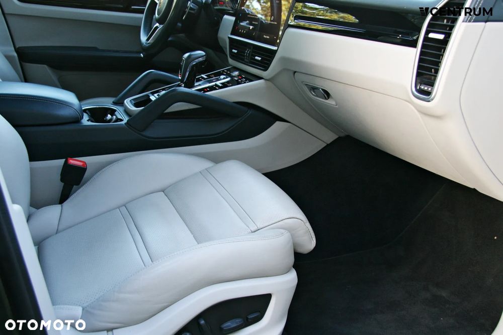 Porsche Cayenne E-Hybrid - 14