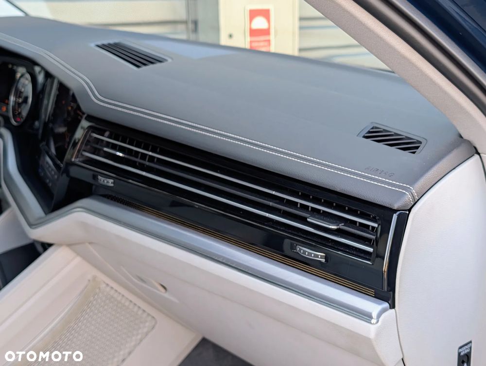 Volkswagen Touareg 3.0 V6 TDI 4Motion DPF Automatik R-Line - 17