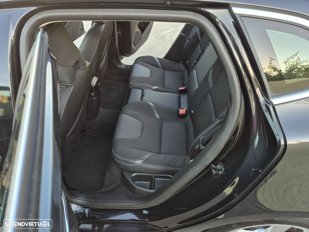 Volvo V40 1.6 D2 Eco Momentum - 37