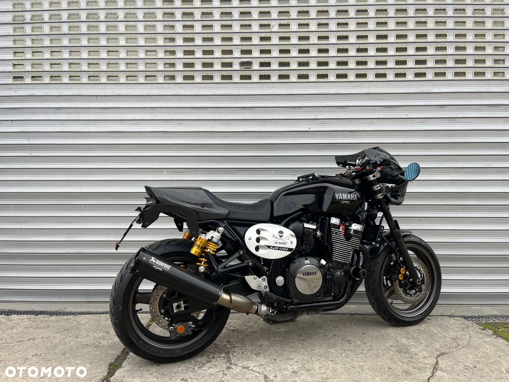 Yamaha XJR - 17