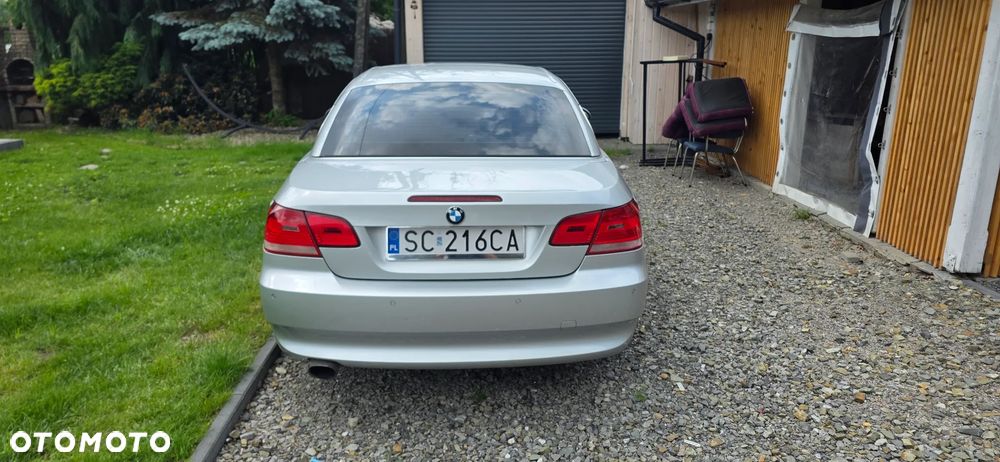 BMW Seria 3 320i - 5