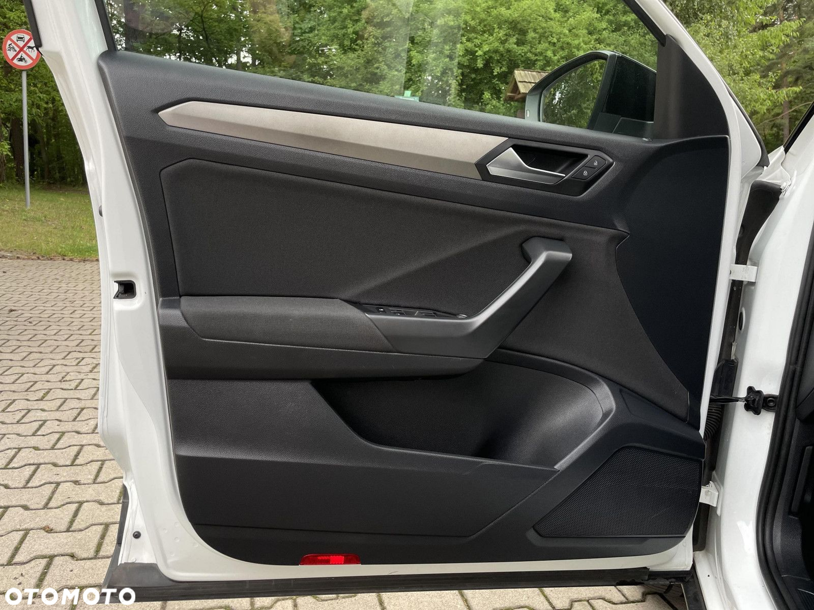 Volkswagen T-Roc - 16