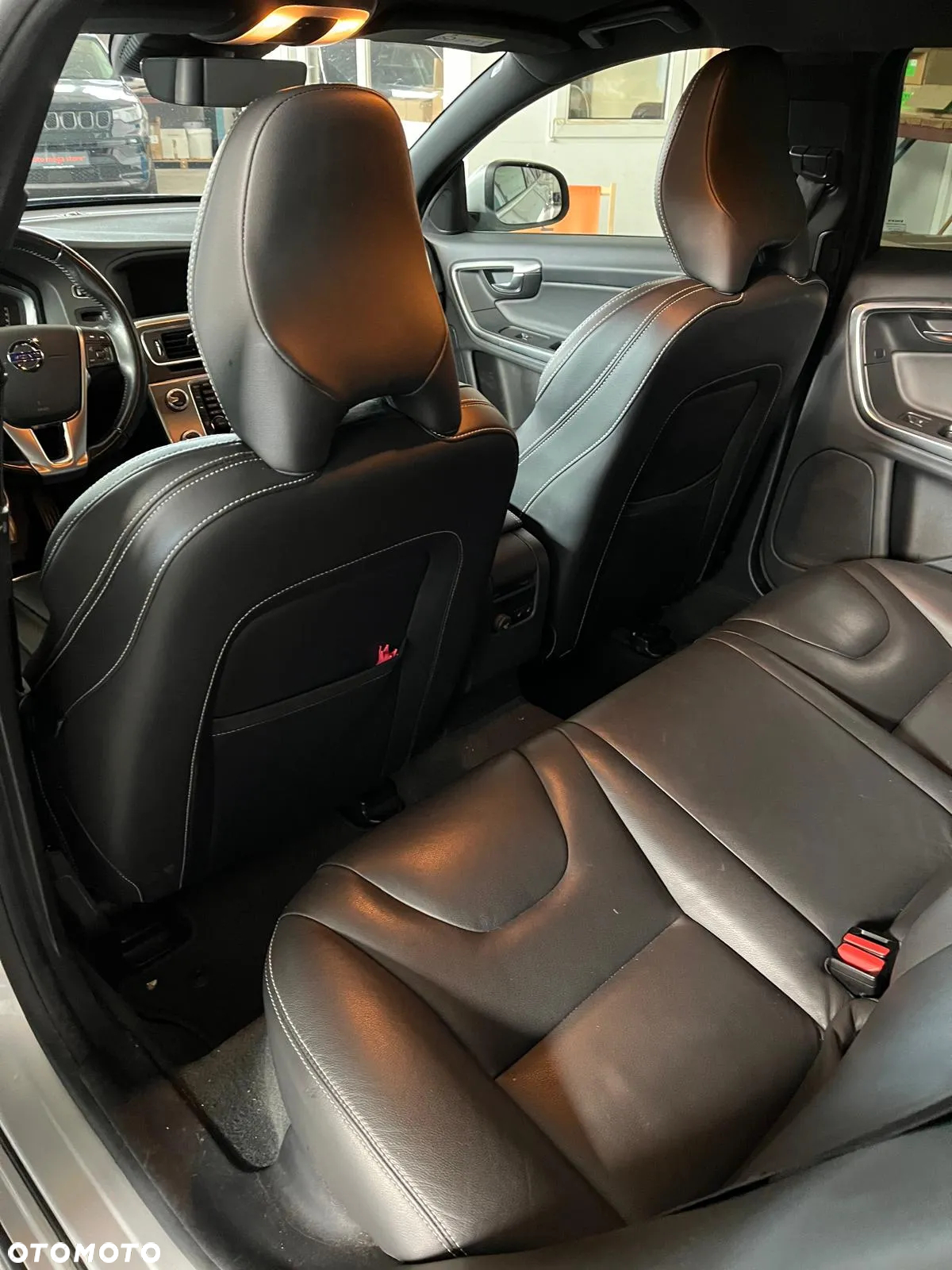 Volvo V60 D4 Drive-E Summum - 9