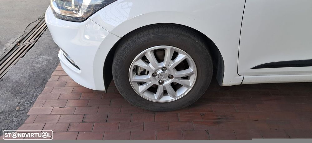 Hyundai i20 - 2