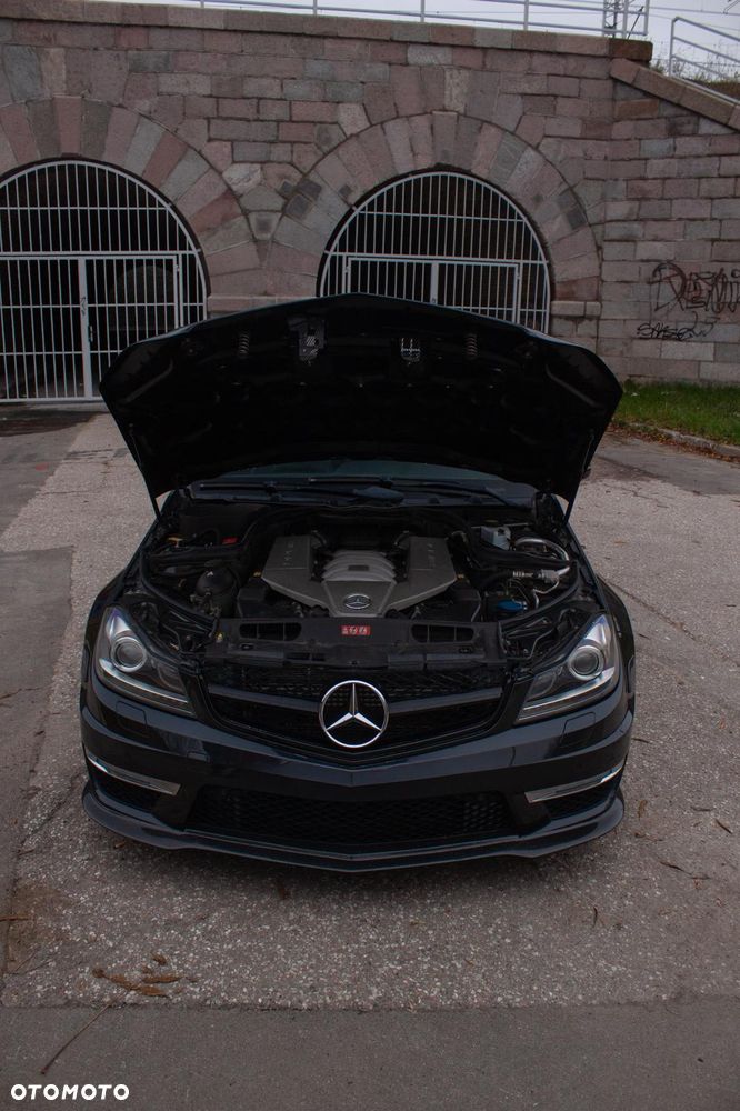 Mercedes-Benz Klasa C 63 AMG AMG SPEEDSHIFT MCT - 16