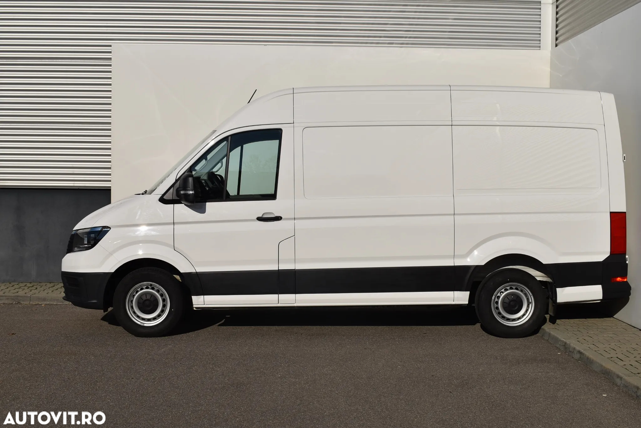 Volkswagen VW Crafter 3.5 Furgon L3H3 FWD 103kW - 8
