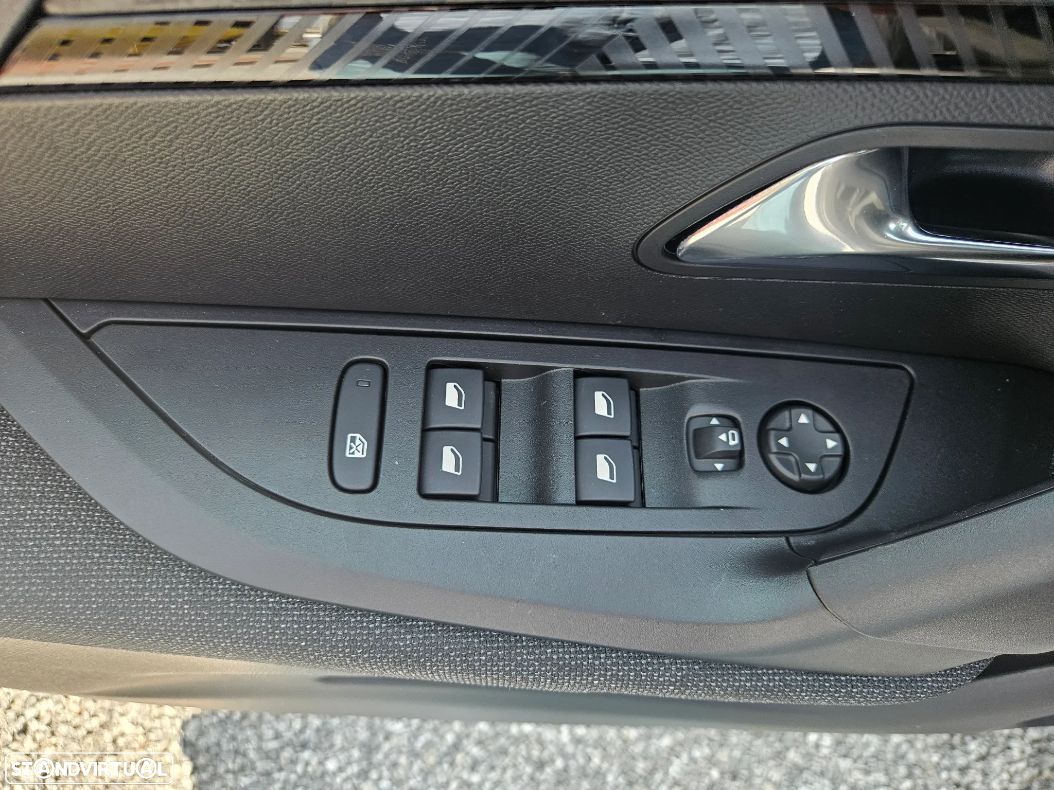 Peugeot 2008 1.2 Style - 22