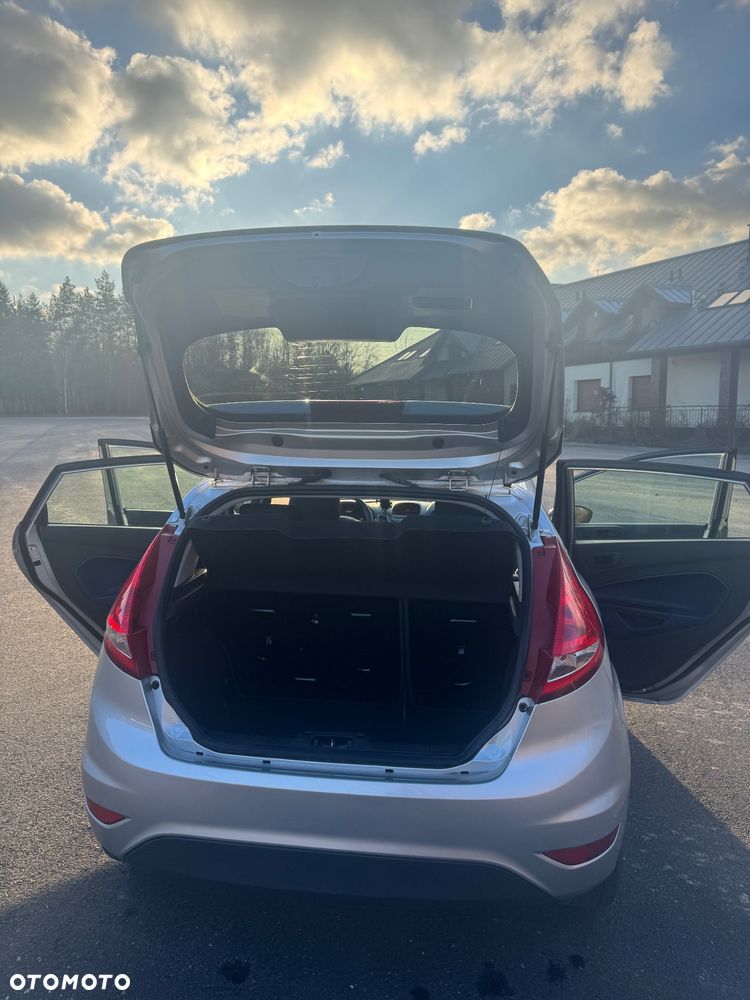 Ford Fiesta - 23