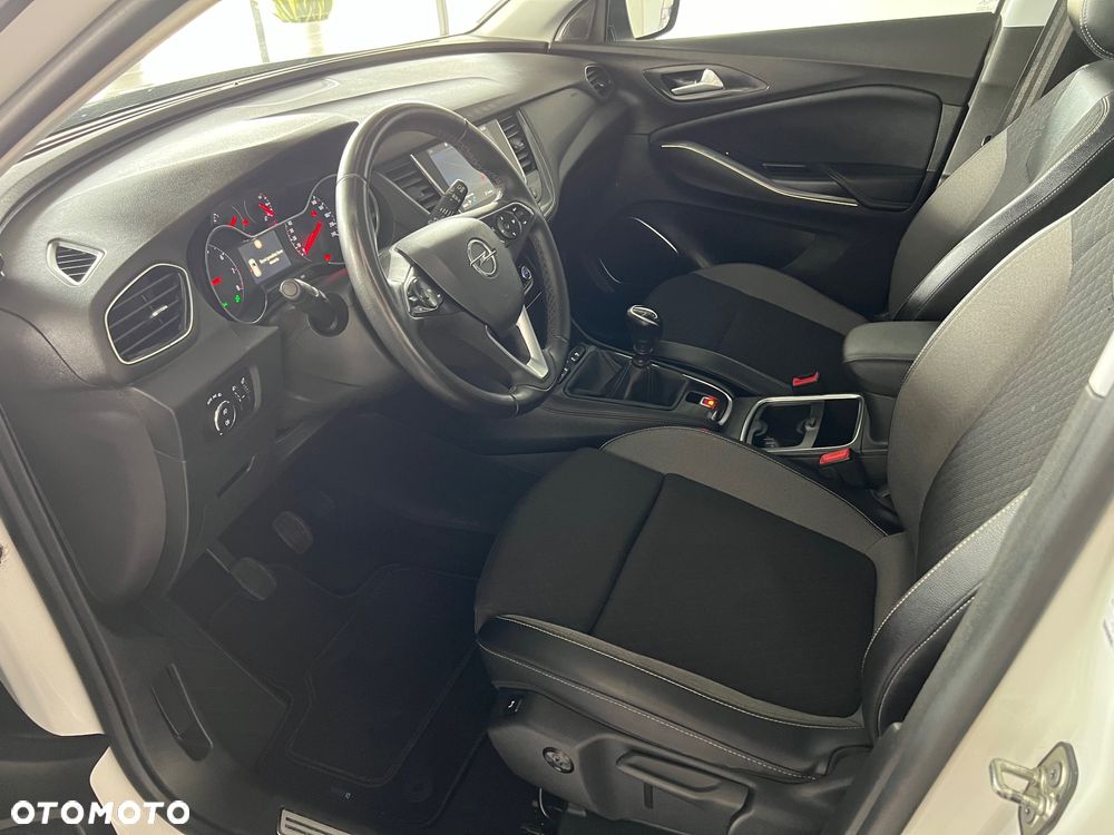 Opel Grandland X - 11