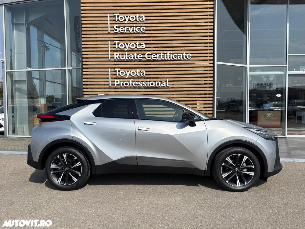 TOYOTA C-HR 2026 — imagine 7