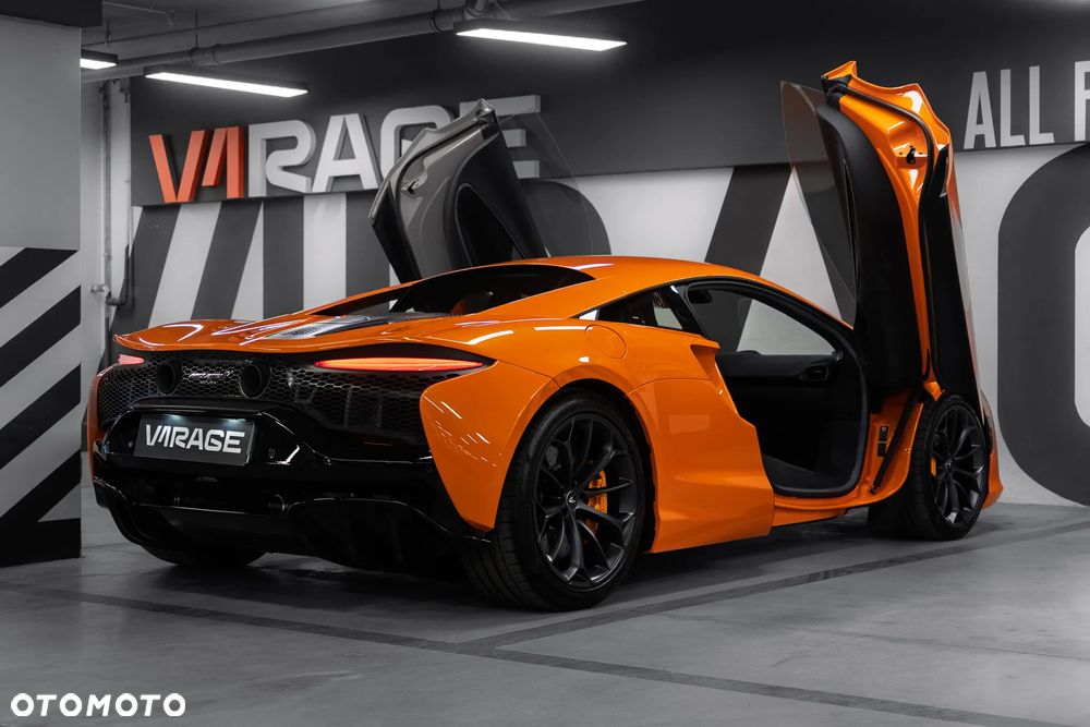 McLaren Artura - 18