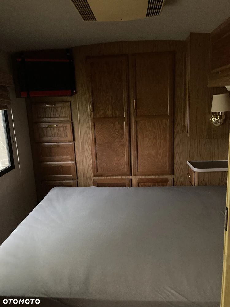 Inny Fleetwood Bounder 34 - 18