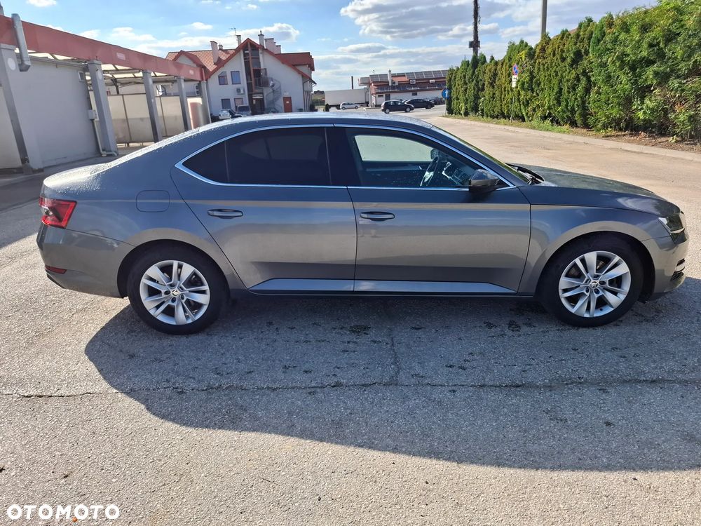 Skoda Superb 1.5 TSI Ambition - 4