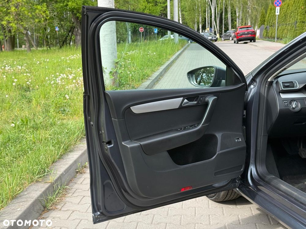 Volkswagen Passat 2.0 BlueTDI DSG SCR Business Edition - 12