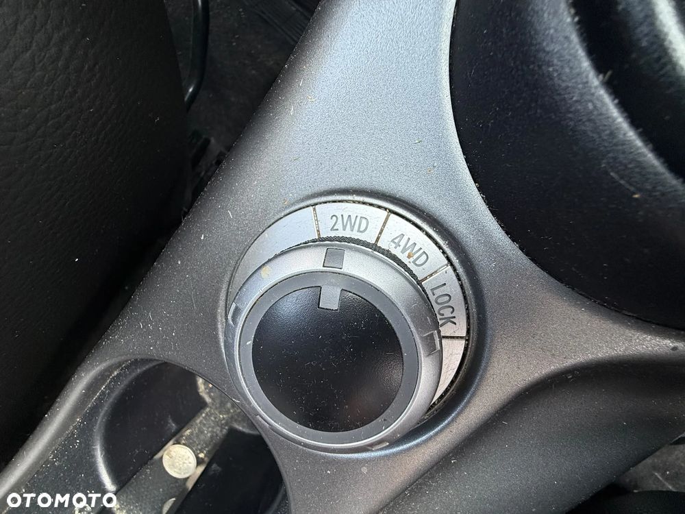 Mitsubishi Outlander - 12